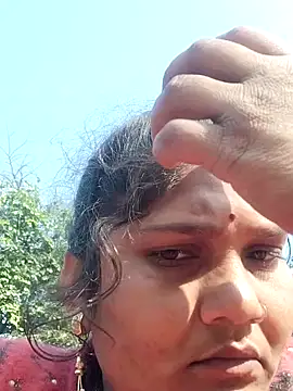 Snapshot of Rakhi_j chatting on February 5, 2026, 3:35 am Rakhi j online show from February 5, 2026, 3:35 am