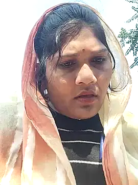 Snapshot of Rakhi_j chatting on November 14, 2025, 9:24 am Rakhi j online show from November 14, 2025, 9:24 am