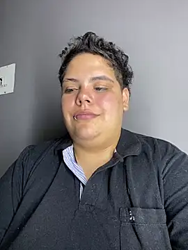 Snapshot of Hailey_Curvy chatting on August 8, 2026, 10:39 pm Hailey Curvy online show from August 8, 2026, 10:39 pm