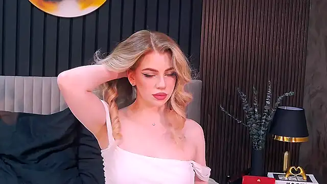 Snapshot of MilanaCeleste chatting on February 20, 2026, 10:55 pm MilanaCeleste online show from February 20, 2026, 10:55 pm