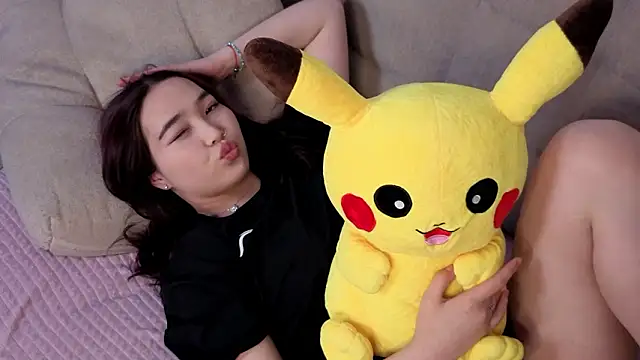 ColettaMejias online show from February 8, 2026, 8:28 pm