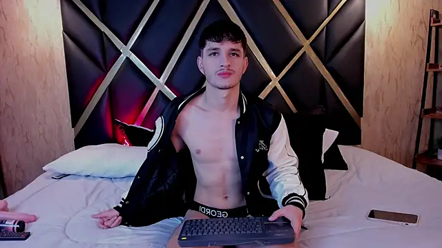 LiamMuller online show from October 14, 2025, 11:44 am