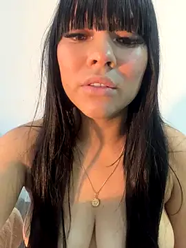 BrendaCrean online show from November 19, 2025, 12:16 pm