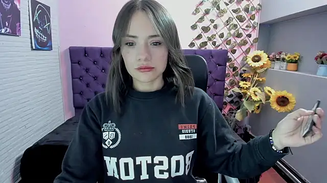 Tammy Thompson  online show from February 7, 2026, 1:08 pm