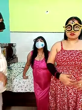 Hot modal online show from November 12, 2025, 4:44 pm