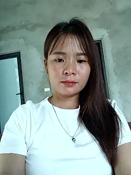 Samdangg online show from May 6, 2026, 3:43 am