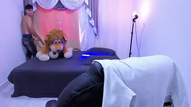 Snapshot of Aron_Boyy chatting on March 25, 2026, 7:57 pm Aron Boyy online show from March 25, 2026, 7:57 pm