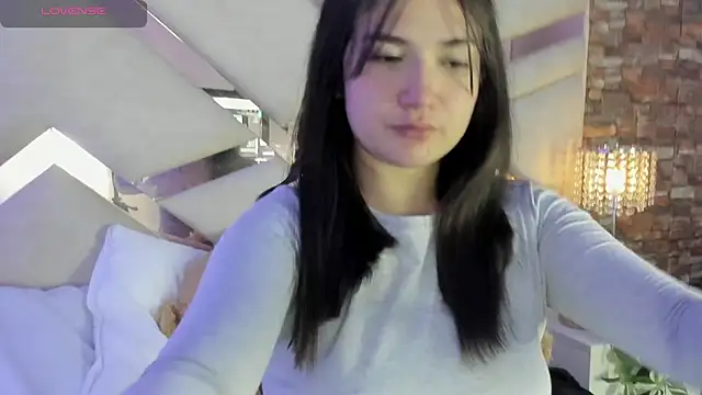 Valery Brand online show from December 17, 2025, 12:10 pm