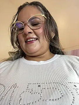 Snapshot of Lucy_Milf_474 chatting on June 20, 2026, 12:10 pm Lucy Milf 474 online show from June 20, 2026, 12:10 pm