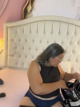Lucy Milf 474 online show from July 25, 2026, 12:11 pm