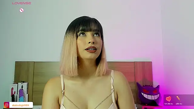 Akatsumi  online show from September 10, 2025, 10:20 pm