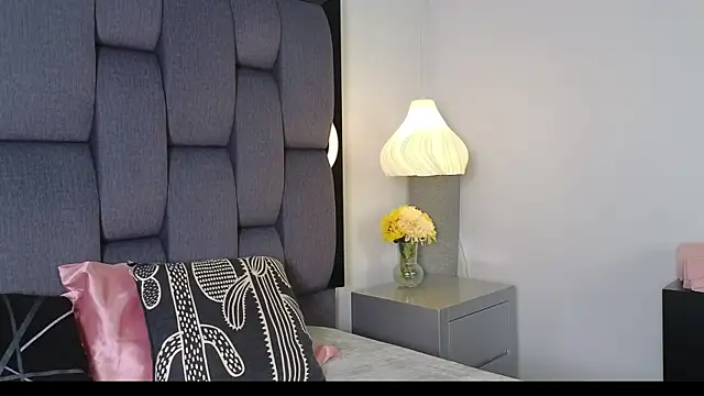 Calipso Parisi online show from June 10, 2026, 2:51 pm