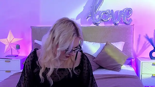 Jules night online show from May 3, 2026, 9:07 pm