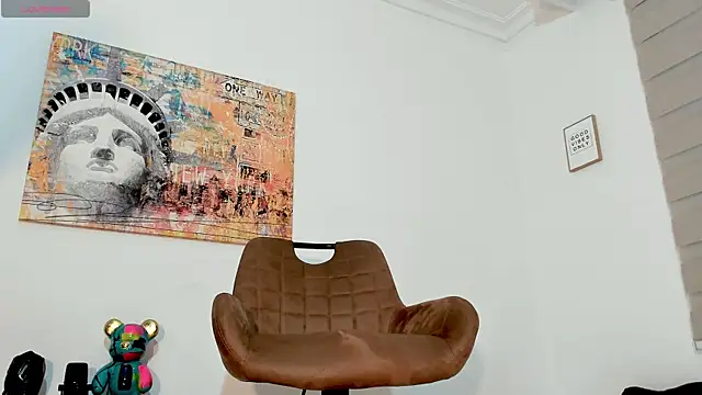 Thiago Hill online show from September 22, 2025, 1:17 pm