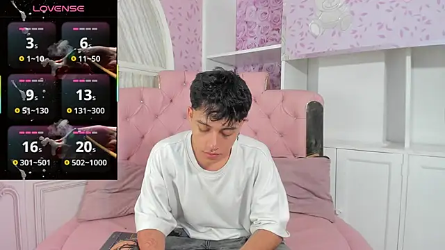 Dani rivass online show from November 21, 2025, 11:09 am