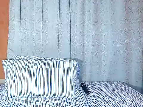 SEXY MANDYY online show from September 19, 2025, 4:27 am