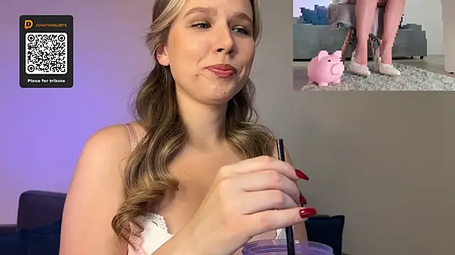 GoddessRoss online show from October 15, 2025, 5:10 pm