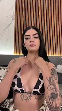 AliceRitter online show from April 29, 2026, 10:27 pm
