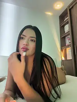 Lu090  online show from December 14, 2025, 5:07 pm