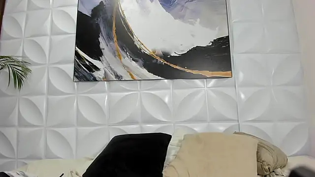 Emma cartter1 online show from October 10, 2025, 9:32 am