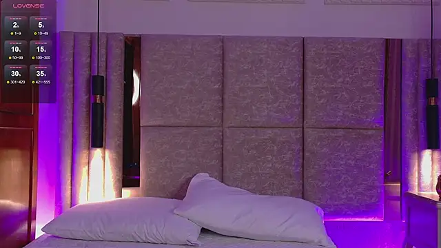 Martina-Roberts- online show from September 12, 2025, 3:50 am