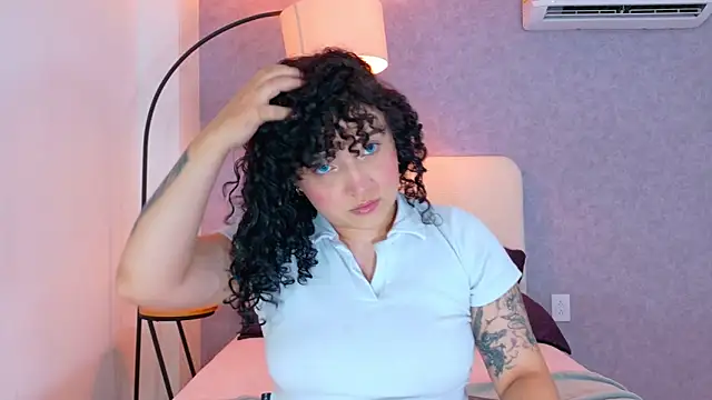 Tracielowe w online show from January 17, 2026, 3:32 am