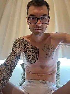 Leonsouzaof online show from December 1, 2025, 5:25 pm