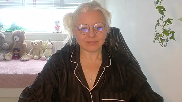 Linsy Kim online show from January 10, 2026, 9:04 am