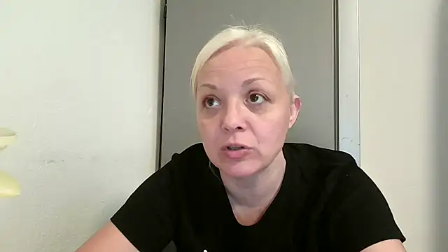 Linsy Kim online show from May 2, 2026, 11:37 am