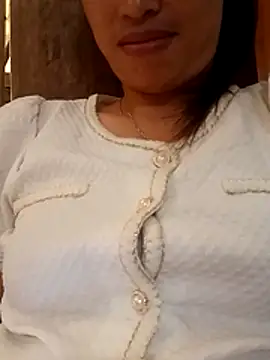Snapshot of misa_00 chatting on August 3, 2026, 6:43 am misa 00 online show from August 3, 2026, 6:43 am