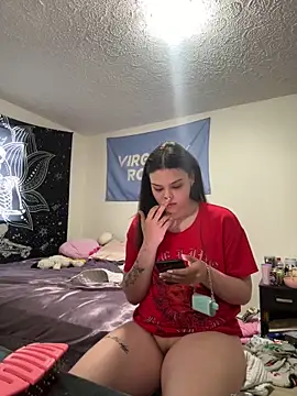 kykyloves online show from March 16, 2026, 4:32 pm