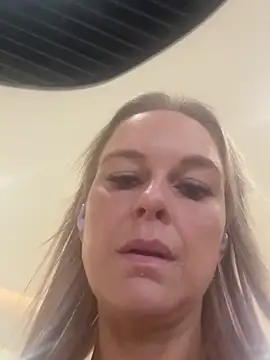 Snapshot of imyourgoodgirl69 chatting on February 25, 2026, 4:34 am imyourgoodgirl69 online show from February 25, 2026, 4:34 am