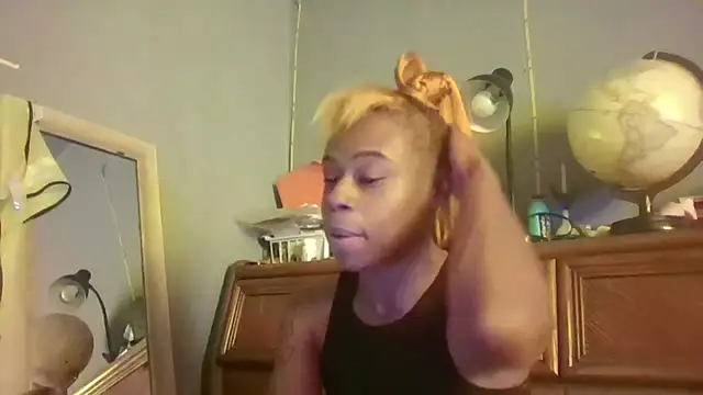 Snapshot of Tishrella6 chatting on July 9, 2026, 3:44 pm Tishrella6 online show from July 9, 2026, 3:44 pm