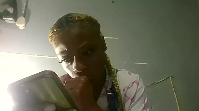 Snapshot of Tishrella6 chatting on April 23, 2026, 3:57 am Tishrella6 online show from April 23, 2026, 3:57 am