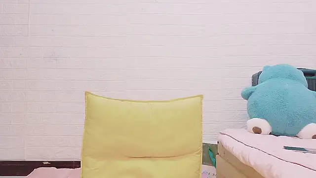 marina-cutegirll online show from October 20, 2025, 11:33 am