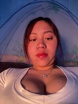 Snapshot of maianhcute chatting on February 6, 2026, 11:56 pm maianhcute online show from February 6, 2026, 11:56 pm