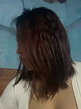 Snapshot of maianhcute chatting on March 7, 2026, 2:22 pm maianhcute online show from March 7, 2026, 2:22 pm