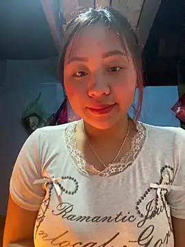 Snapshot of maianhcute chatting on February 13, 2026, 2:39 pm maianhcute online show from February 13, 2026, 2:39 pm