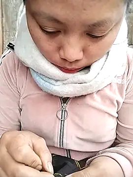 venu00 online show from February 27, 2026, 2:34 am