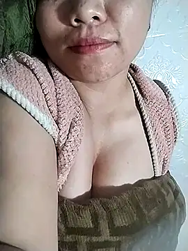 venu00 online show from April 30, 2026, 8:57 pm