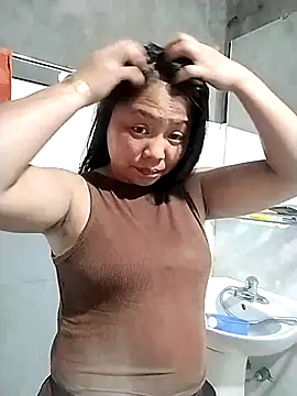 venu00 online show from February 8, 2026, 2:31 am