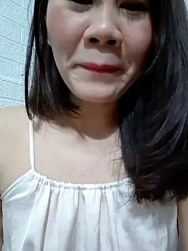 Singlemom69x online show from July 15, 2026, 2:02 pm