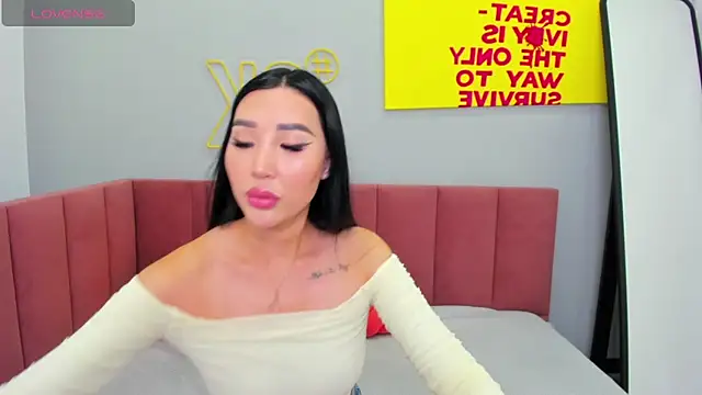 Jennifer Munoz online show from October 8, 2025, 6:37 am