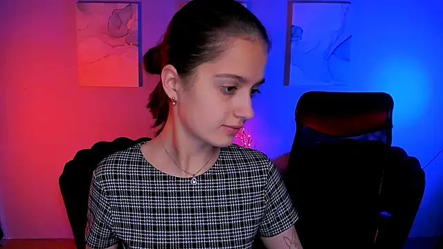 talia seduce online show from December 3, 2025, 10:03 am