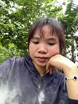 Ngoc-bbi online show from May 4, 2026, 6:06 am