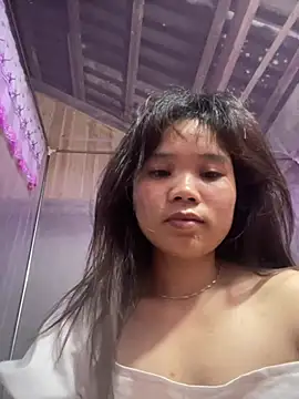 Snapshot of Ngoc-bbi chatting on May 17, 2026, 4:18 pm Ngoc-bbi online show from May 17, 2026, 4:18 pm