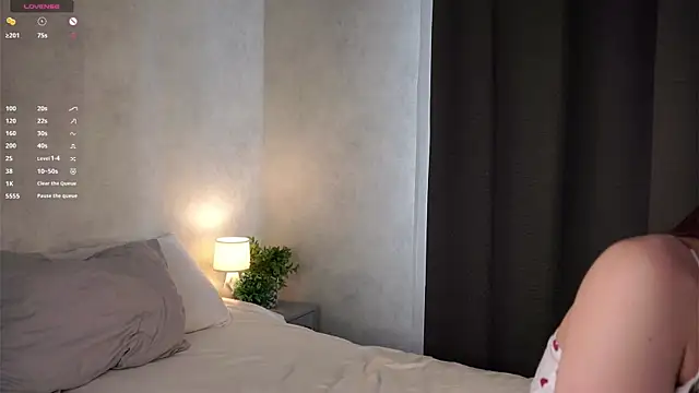 MelaniSeiver online show from August 5, 2026, 4:06 am