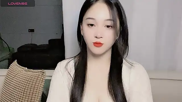 woaiqinqin online show from October 8, 2025, 3:02 pm