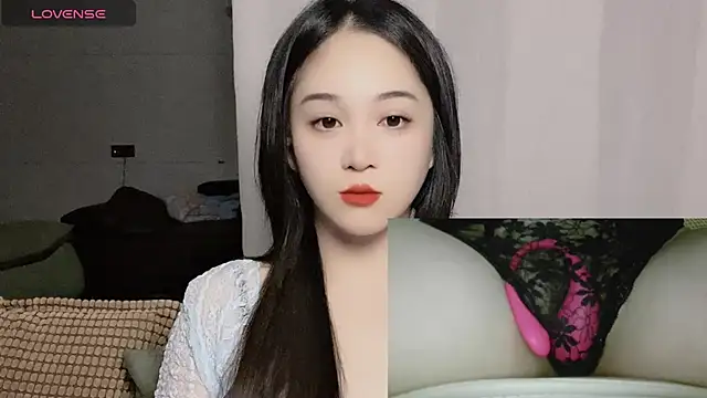 woaiqinqin online show from October 3, 2025, 4:30 pm