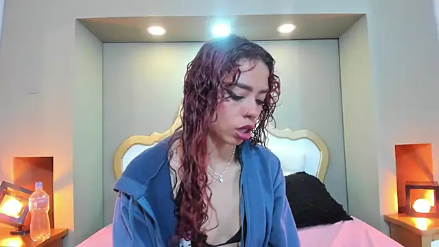 AteneaGreyy online show from September 16, 2025, 11:55 am